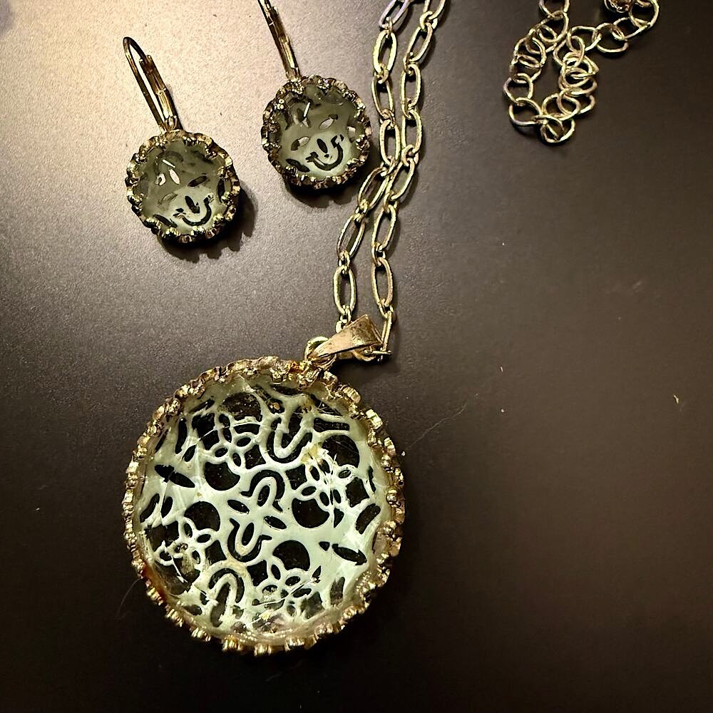 Vintage Avon Blue Lattice Pendant & Earrings Set